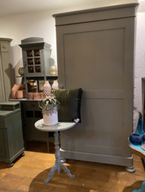 Brocante wijntafel, vintage tafeltje