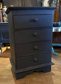 Oud ladekastje , 4-laads kastje