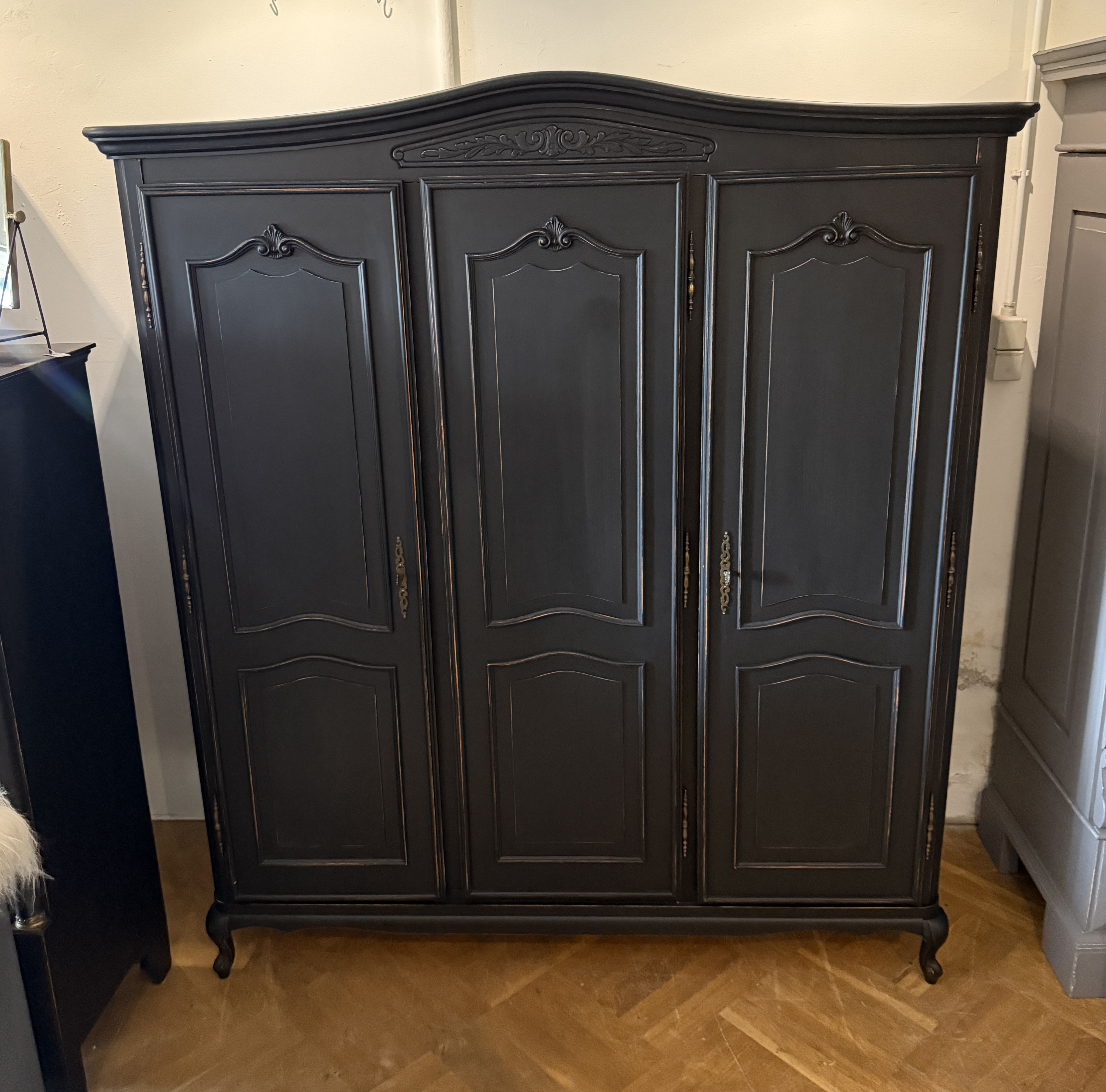 Vintage kledingkast, brocante hanglegkast