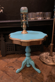 Vintage wijntafel in turquoise goud