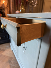 Antiek dressoir, vintage kast