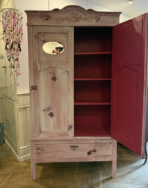 Unieke brocante kast vintage meidenkast