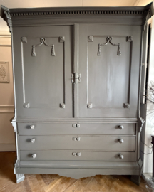Groot antiek kabinet, vintage kast