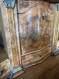 Antieke secretaire, buikladekast