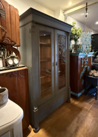 Antieke vitrinekast, vintage kast