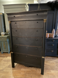 Antieke hoge ladekast, vintage kast