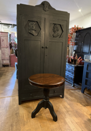 Oude wijntafel, vintage bijzettafel