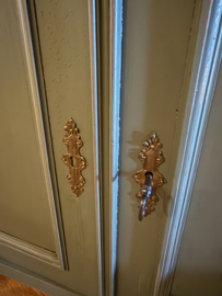 VERKOCHT Antiek klein kastje, vintage kast