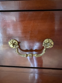 Antieke kast, vintage kledingkast