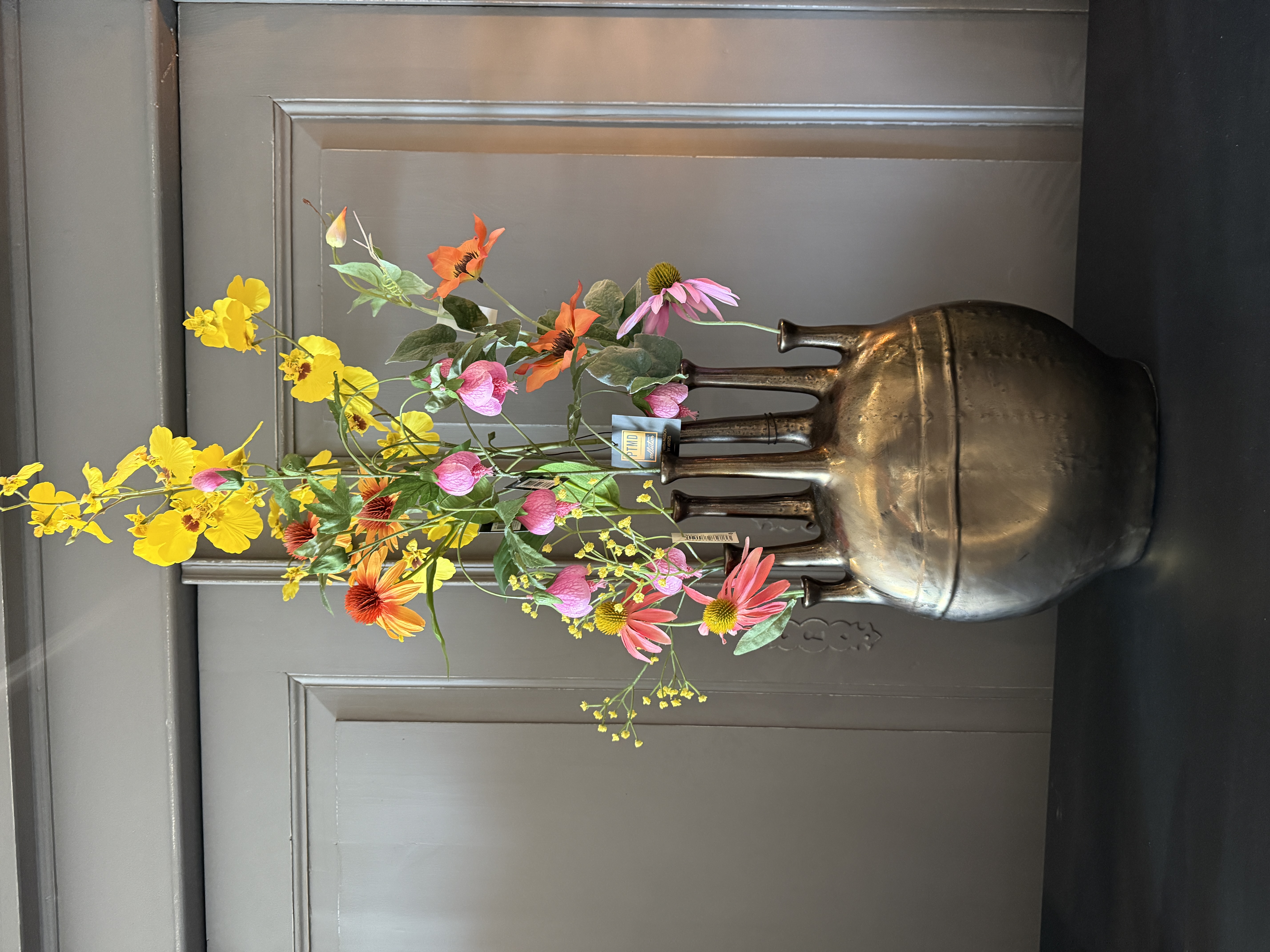 PTMD vaas inclusief zijden bloemen