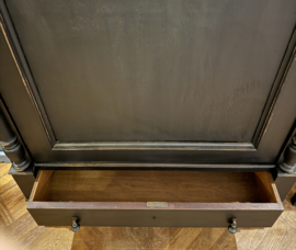 Antieke ééndeurskast, vintage garderobekast