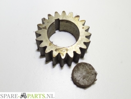 NH 4997155 Idler Gear