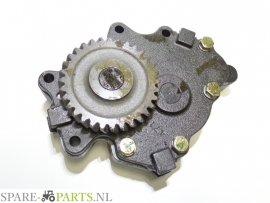 NH 4710408 Oil pump