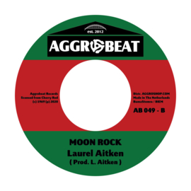 Winston Groovy / Laurel Aitken -  Skinhead A Wreck The Town / Moon Rock 7"