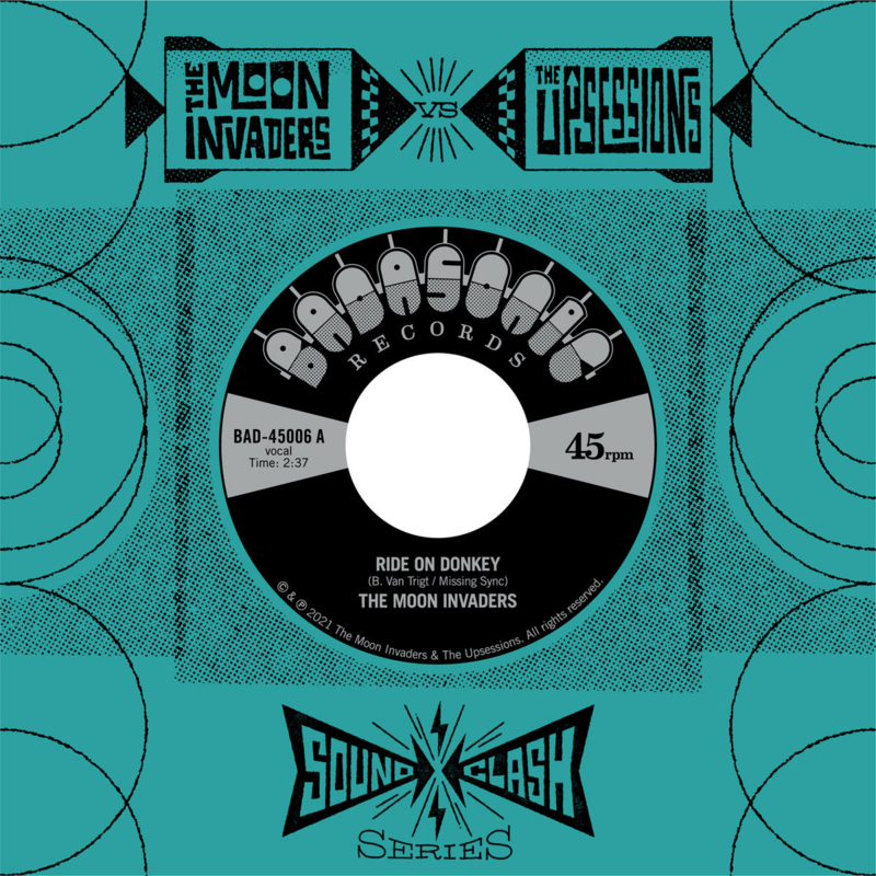 The Moon Invaders / The Upsessions - Sound Clash 7"