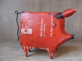 Varken rood klein van gerecycled ijzer
