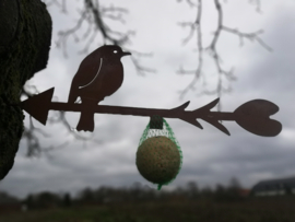 Schroef pijl vogel voeder met hartje