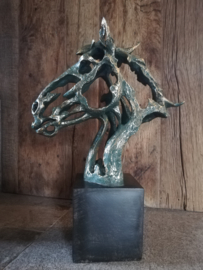 Modern paardenhoofd sculptuur