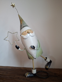Kerstman met ster lopend mintgroen met ledverlichting.