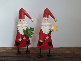 Kerstman van ijzer met boom in hand -M-