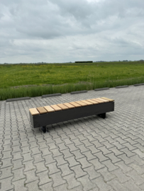 Zwevende zitbank Cortenstaal met Hardhout 150x40x45cm. | 3mm.