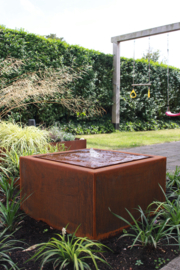 Watertafel 70x70x40cm.