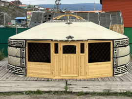 5-muurs Yurt met  deurpaneel met 3 raampjes en 2  grote raampanelen