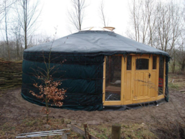 6-muurs Yurt met  deurpaneel met 3 raampjes en 2 serre ramen