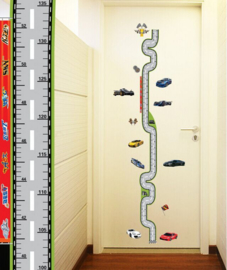 Muursticker snelweg met auto's groeimeter - hoogtemeter kinderkamer