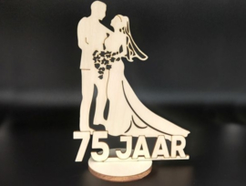 Bruidspaar '75 jaar' op voet