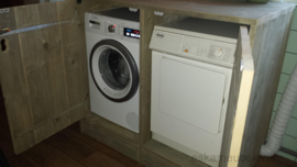 Wasmachine ombouw met verhoging en deurtjes