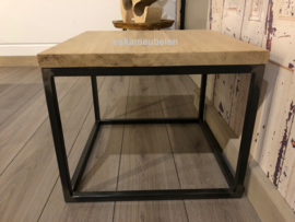 Bijzettafel/Salontafel eikenhout en staal