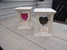 set van 2 decoratieve standaards met hangend hart