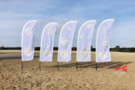 5 Witte beach vlaggen met kant huren