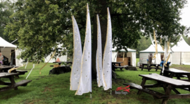 Witte  beach vlaggen voor Heerlijckheid Events, Diepenheim
