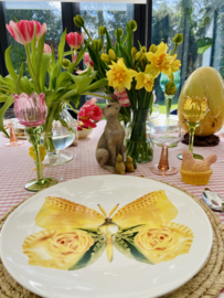 De tafel op z'n Paasbest