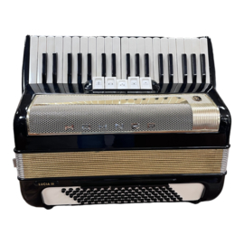 Hohner Lucia III 3 korige 80 bas