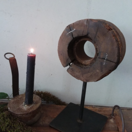 Iron candleholder