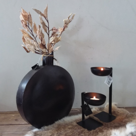 Iron spoon no. 1 standing