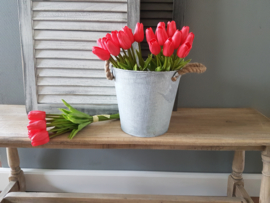 Rode (kunst) tulpen,  7 stuks