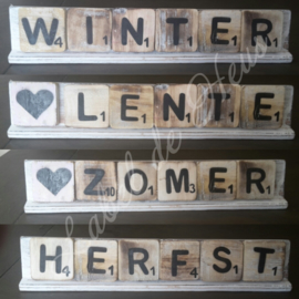 Seizoenen pakket (Scrabble letters en plank)