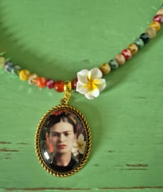 Ketting - Frida Kahlo - Plumeria Flower