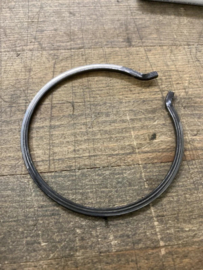 Clip op achterste lager TF727