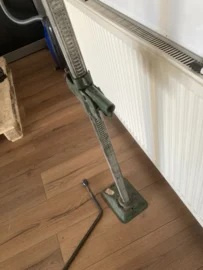 Bumperkrik in zeer goede staat met zwengel