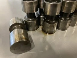 Set van 12 liftertjes slant six 1969