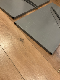 Origineel legbord in Ahrend roldeurkast grijs 71,5 cm breed incl. verzending