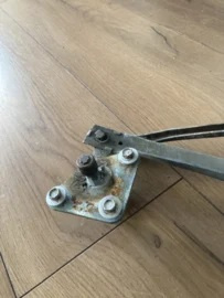 Ruitenwissermechaniek in parafan