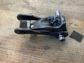 Rear band apply assembly