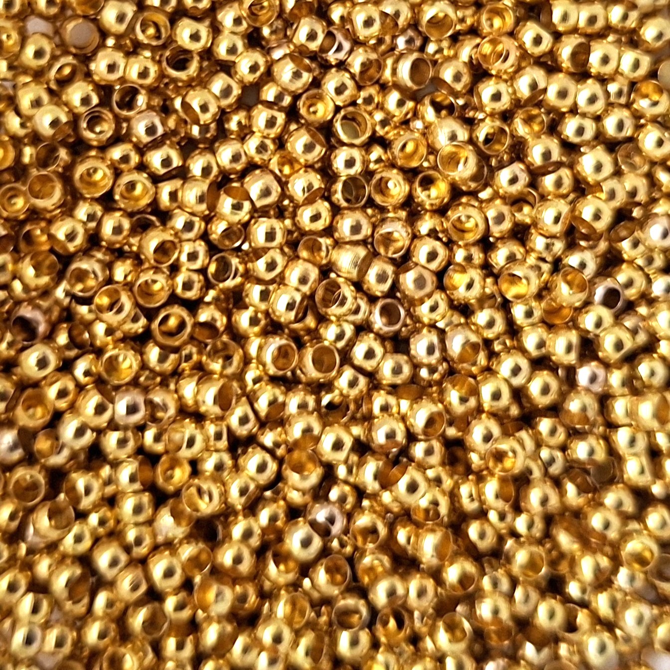 Kraaltje goud - ca. 2mm