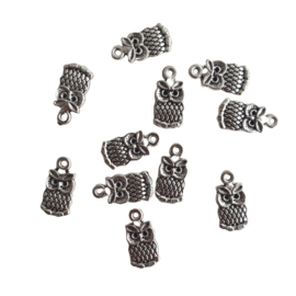 Bedel uil antiek-zilver
